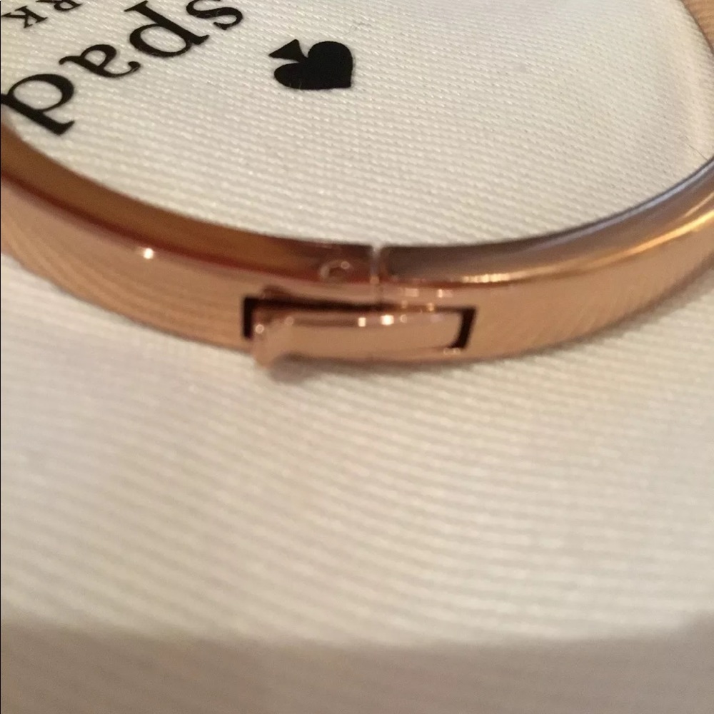 NWT Kate Spade rose gold bangle bow bracelet - Picture 5 of 6